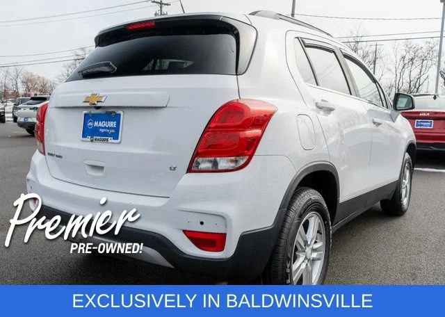 Used 2020 SUMMIT WHITE Chevrolet LT image 6