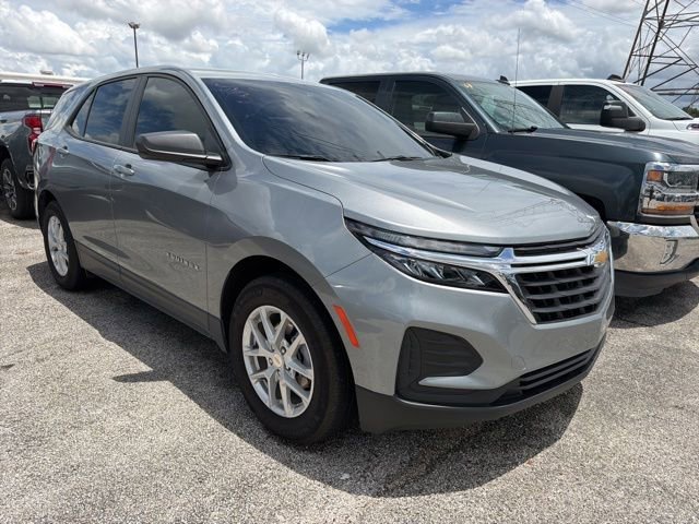 2024 Chevrolet Equinox LS's photo
