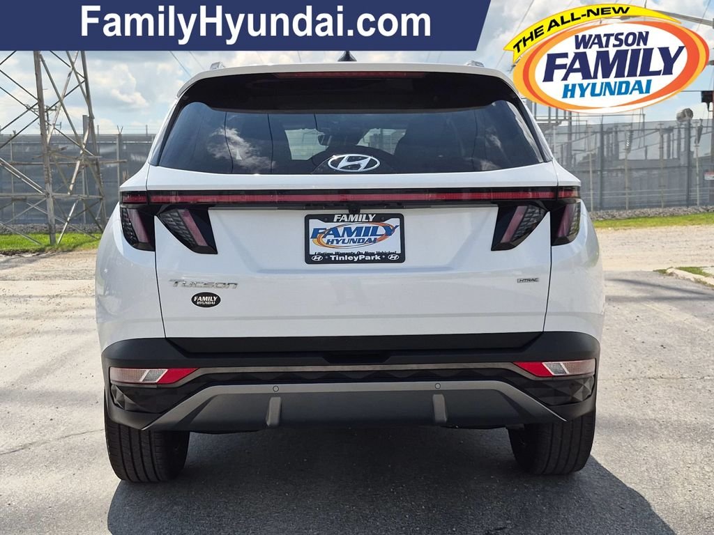 Used 2023 White Hyundai Limited image 5