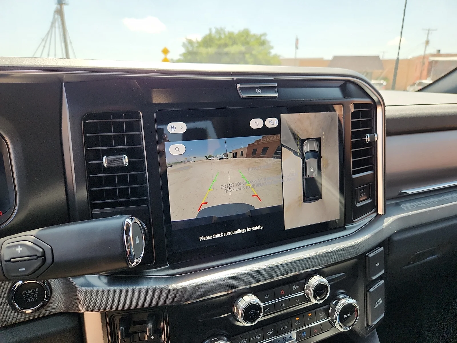 New 2026 Glacier Gray Metallic Tri-Coat Ford F-250® Platinum® image 23