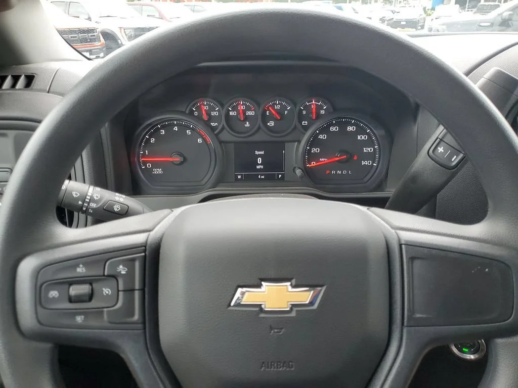 New 2026 Summit White Chevrolet Work Truck image 28