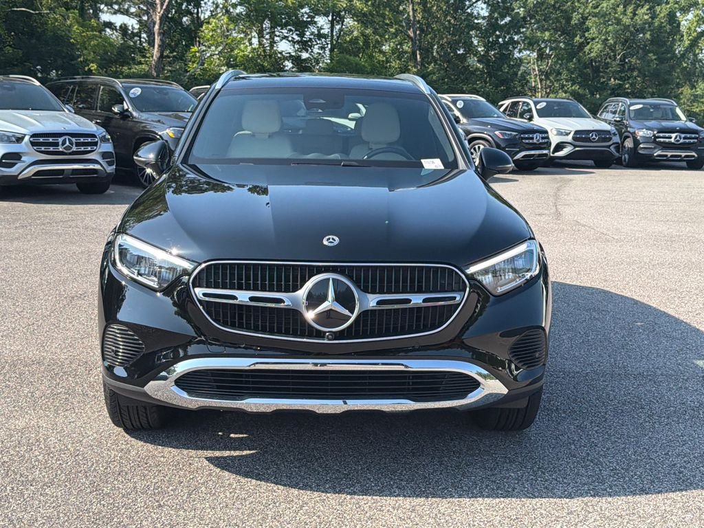 Used 2026 Black Mercedes-Benz GLC 300 image 3