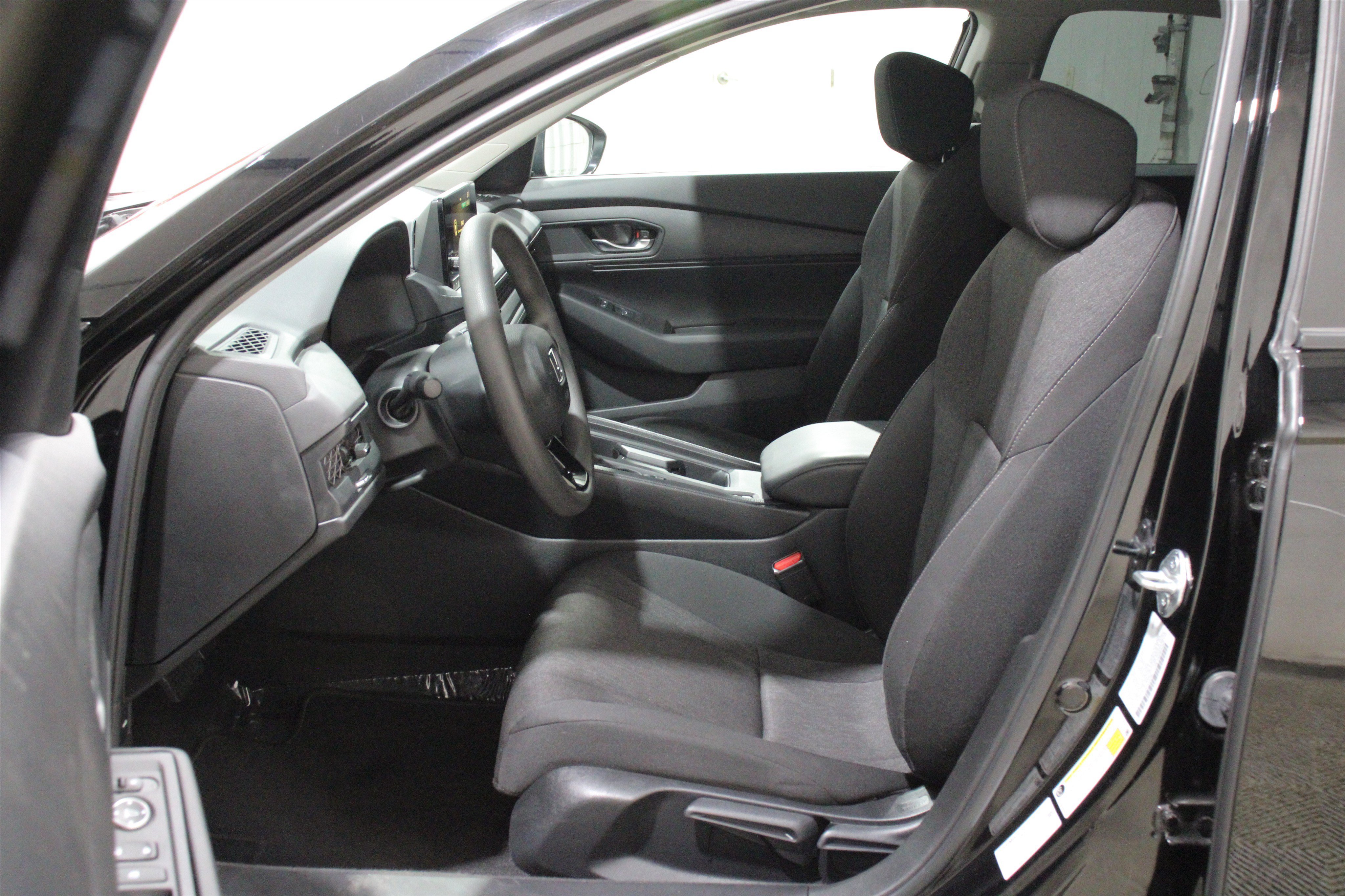 Used 2023 Crystal Black Pearl Honda LX image 3