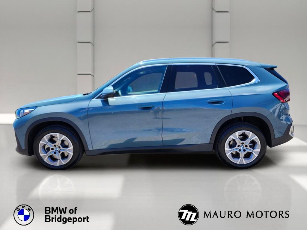 Used 2023 Green BMW xDrive28i image 7