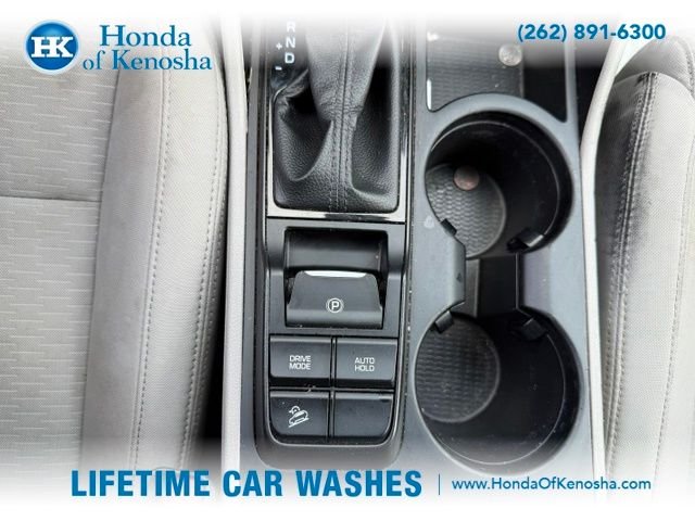 Used 2019 White Hyundai SE image 10