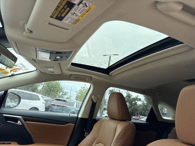 2022 Lexus RX 350 - Photo 22