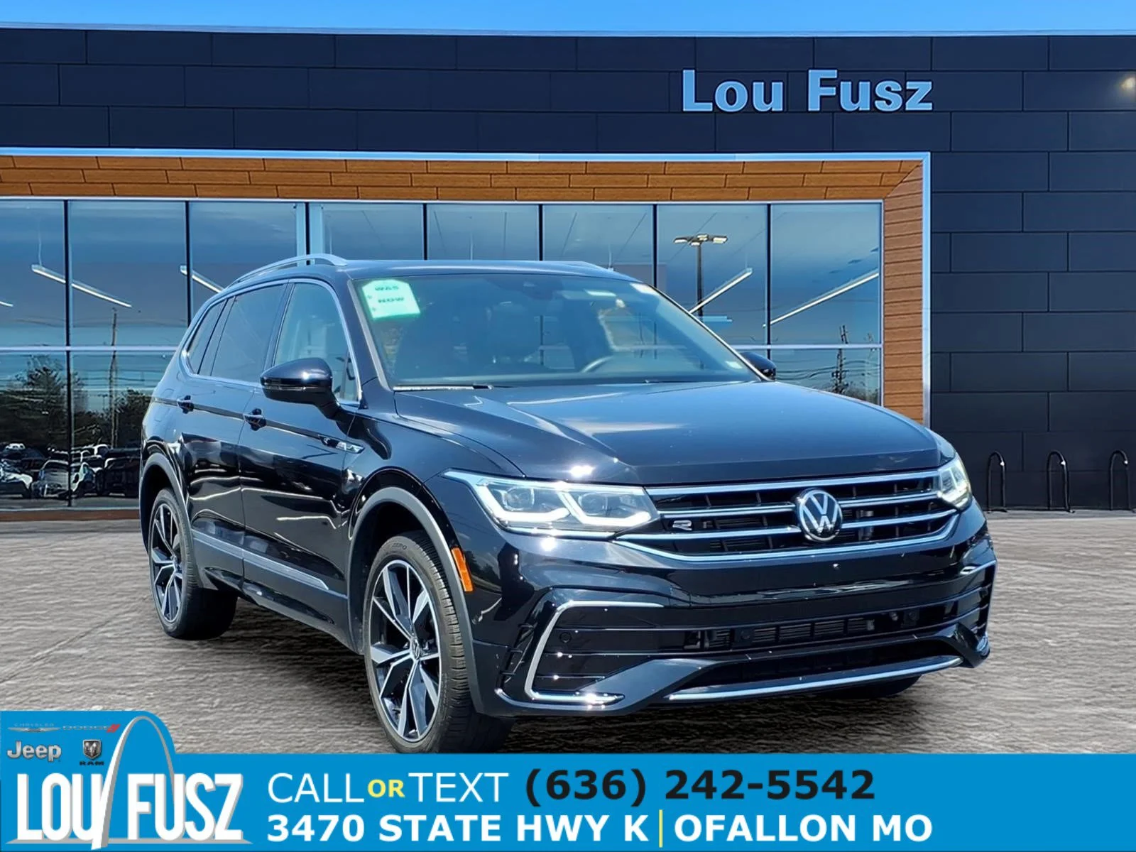 Used 2024 Deep Black Pearl Volkswagen SEL R-Line image 1