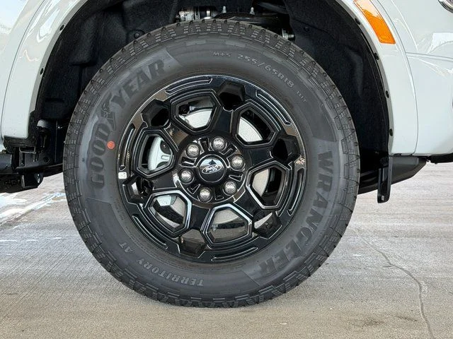 New 2026 Avalanche Ford Lariat image 8