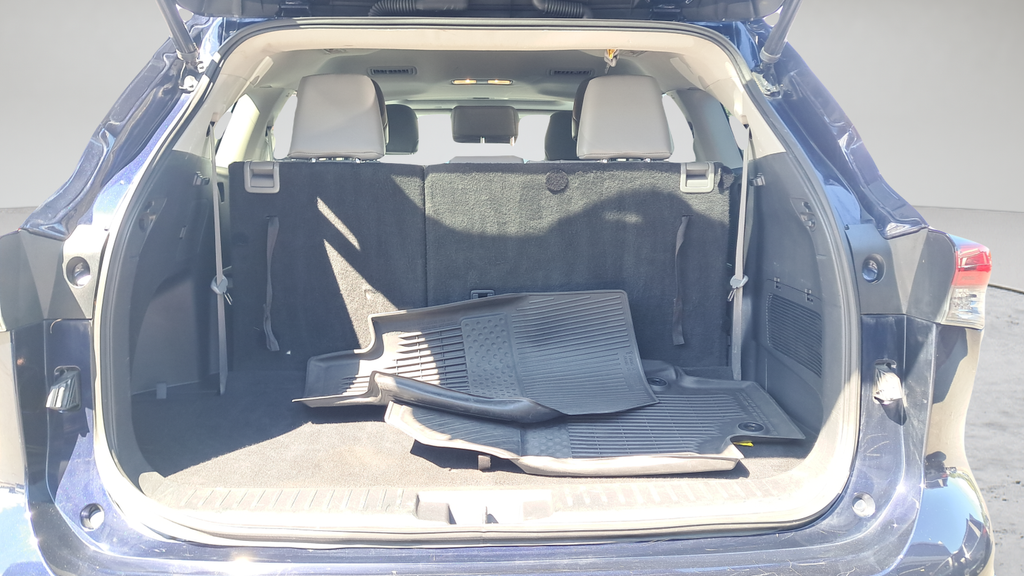 Used 2021 Blue Toyota XLE image 27