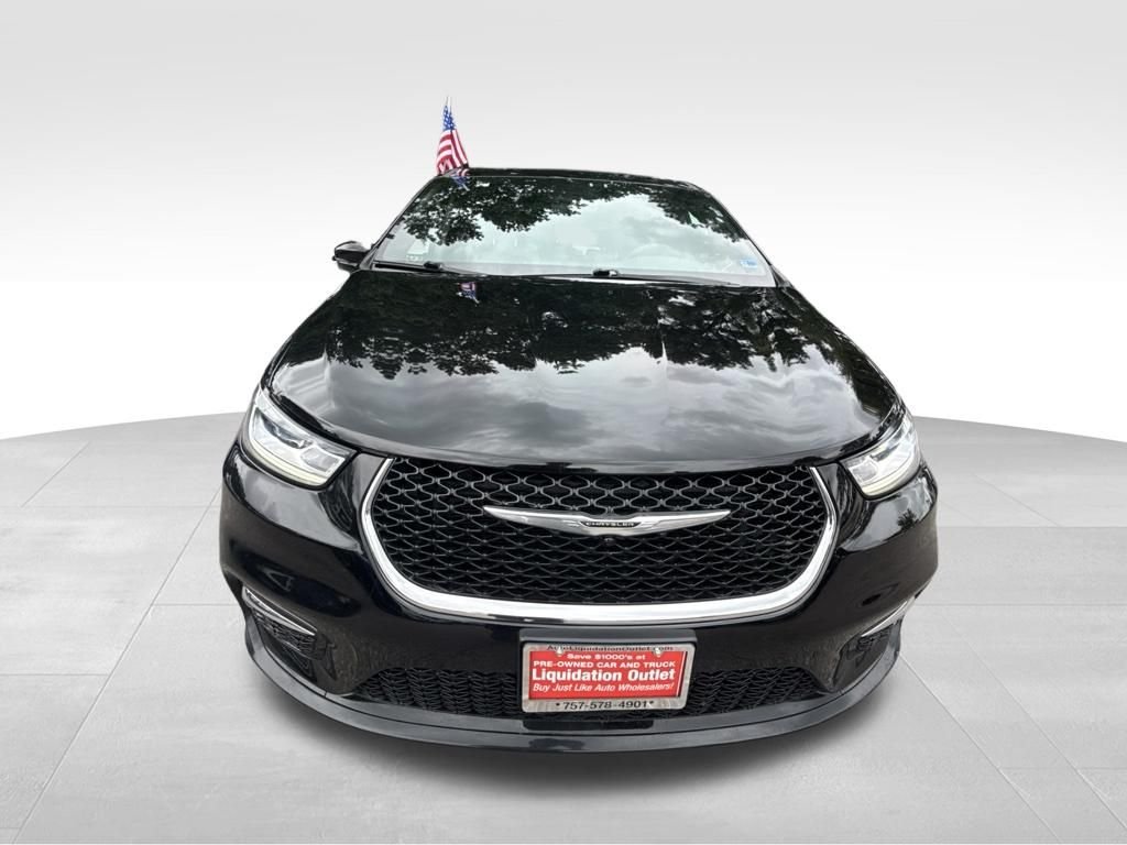 Used 2026 Black Chrysler Limited image 11