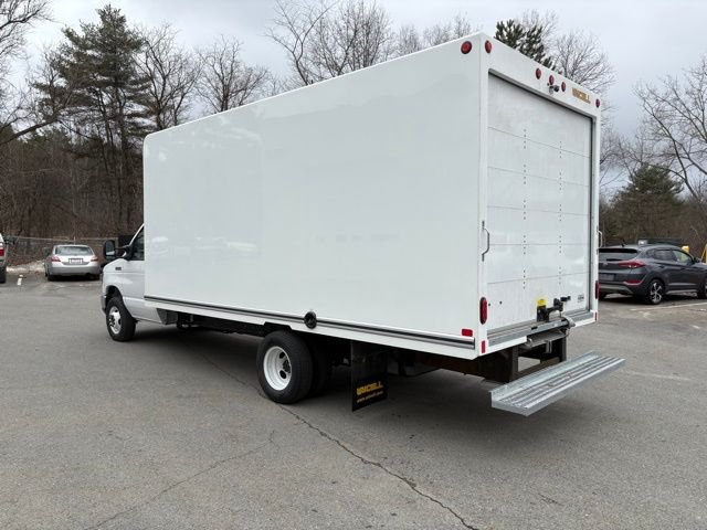 New 2026 Oxford White Ford E-450 DRW image 5
