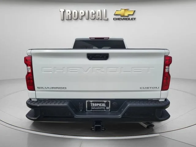 New 2026 Summit White Chevrolet Custom image 4