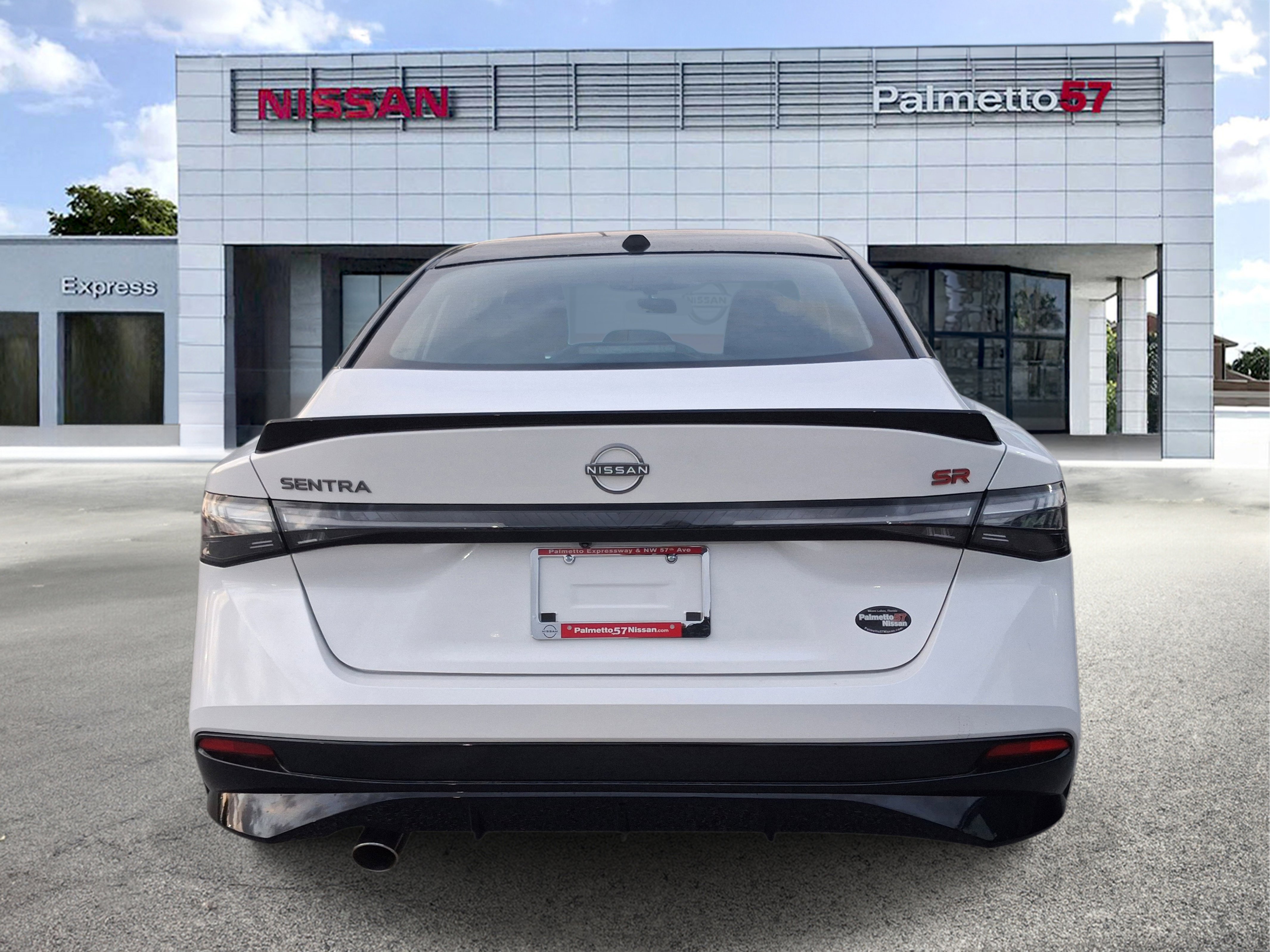 New 2026 Aspen White TriCoat / Super Black Two-tone Nissan SR image 4