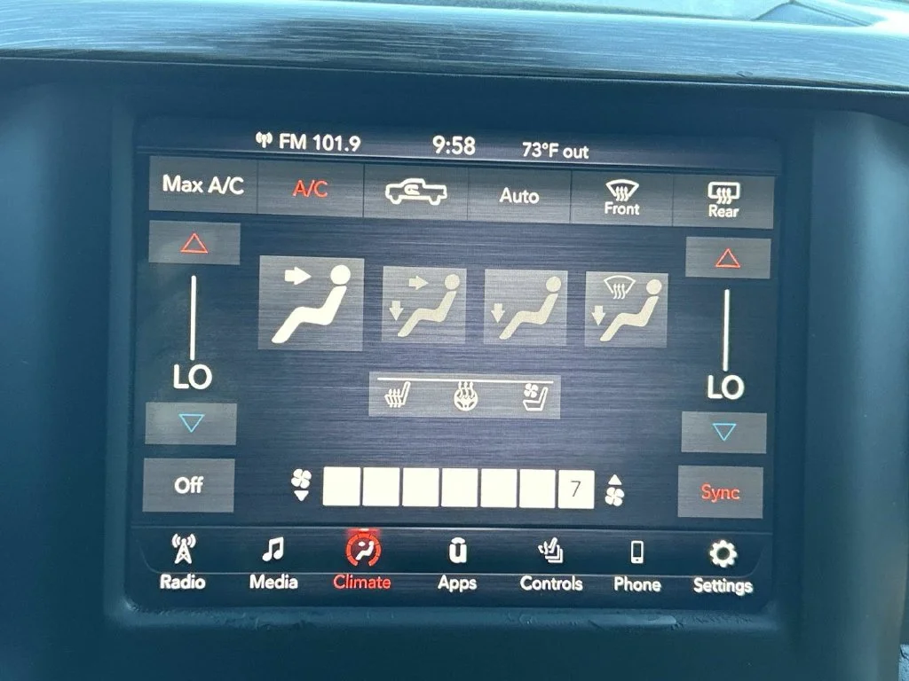 Used 2019 Black Ram Laramie image 33