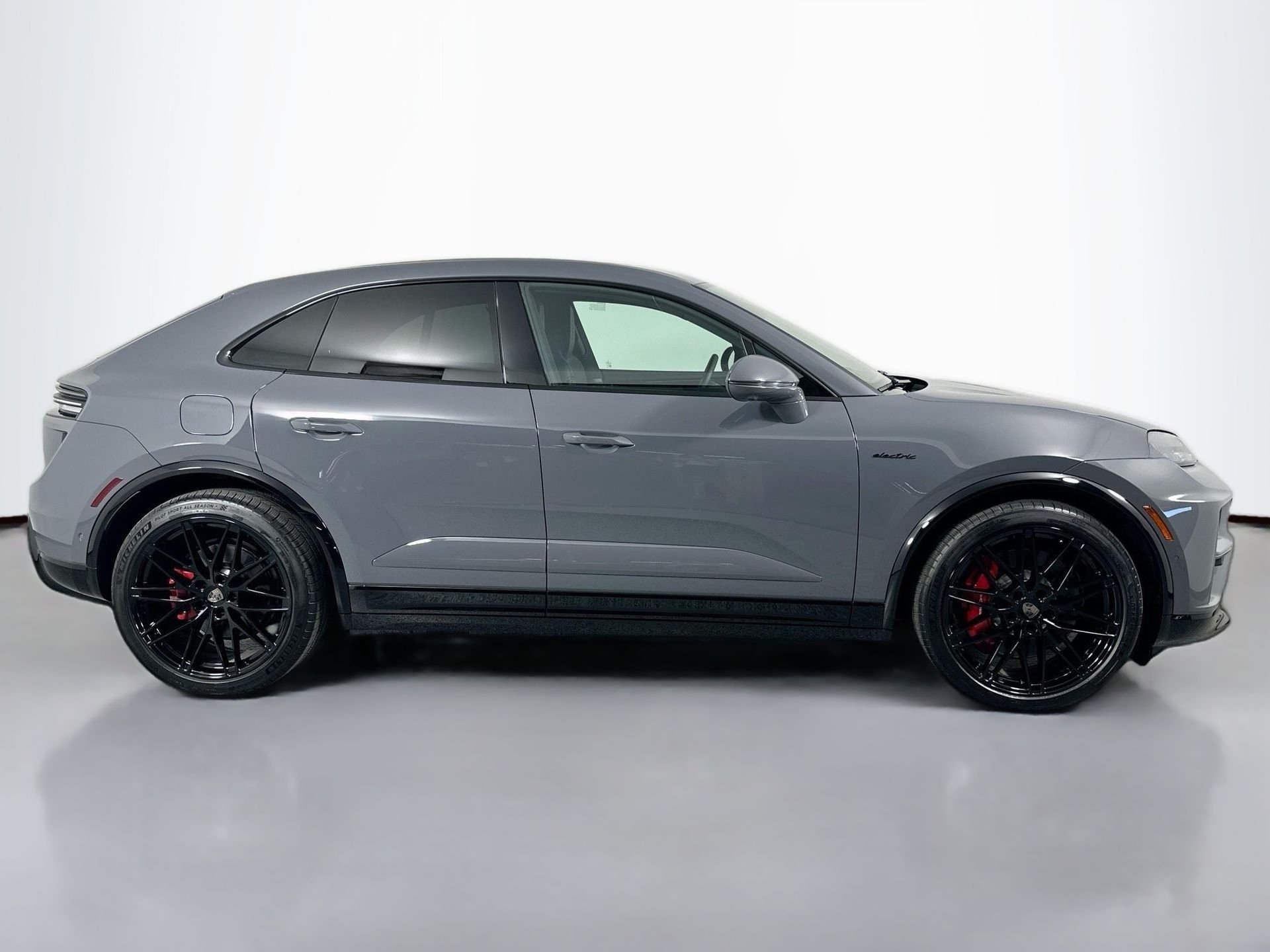 Used 2025 Gray Porsche Turbo image 8
