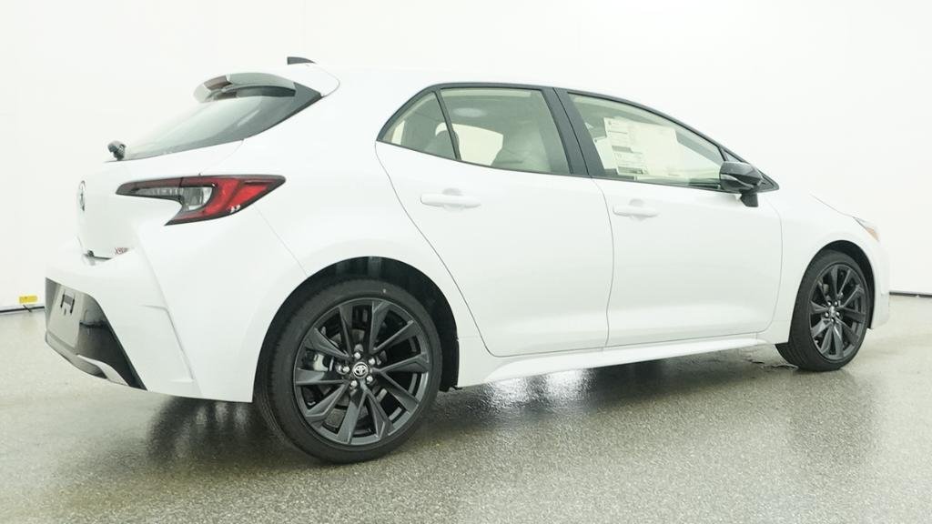 New 2026 Wind Chill Pearl Toyota XSE image 4