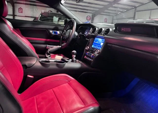 Used 2020 Black Ford GT Premium image 13