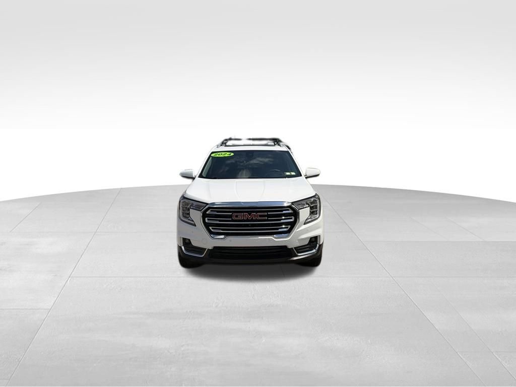 Used 2024 White GMC SLT image 9