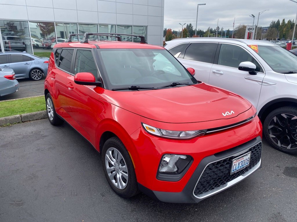 Used 2022 Red Kia LX image 6