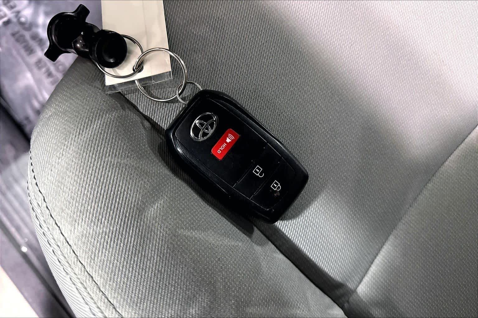 Used 2025 Underground Toyota SR5 image 14