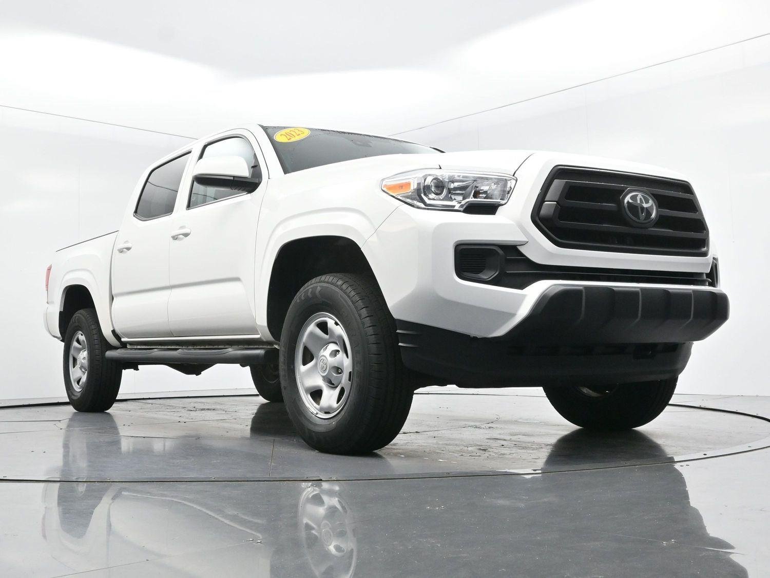 Used 2023 White Toyota SR image 39