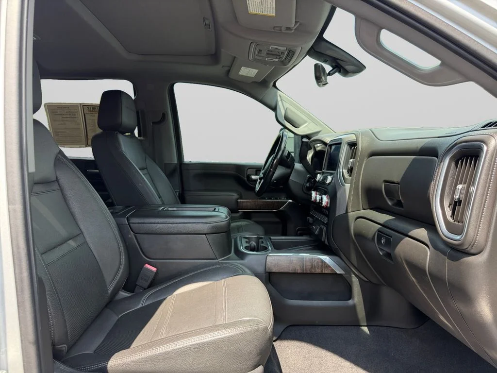 Used 2020 Silver GMC Denali image 17