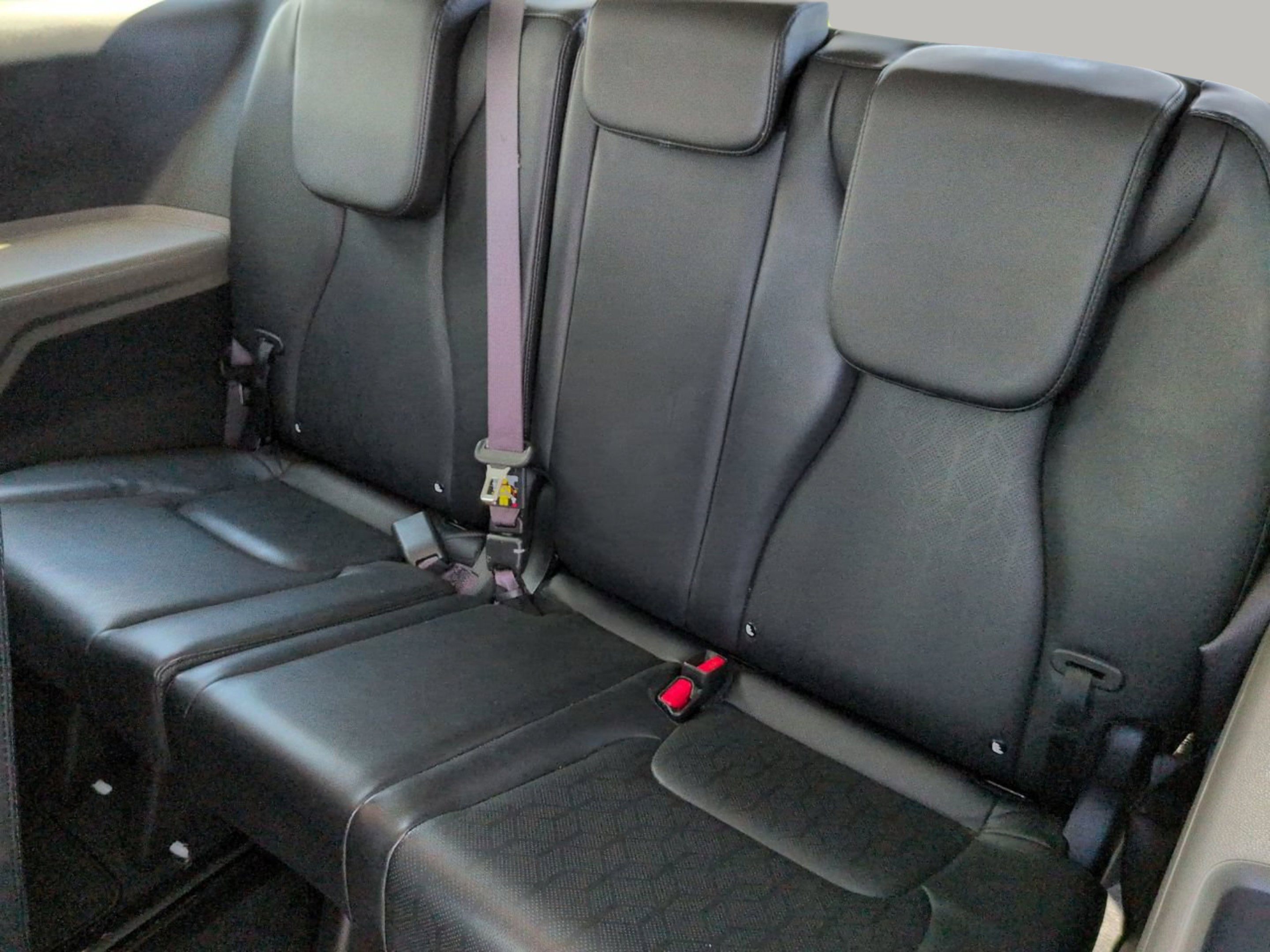 Certified Used 2025 Snow White Pearl Kia LXS image 11