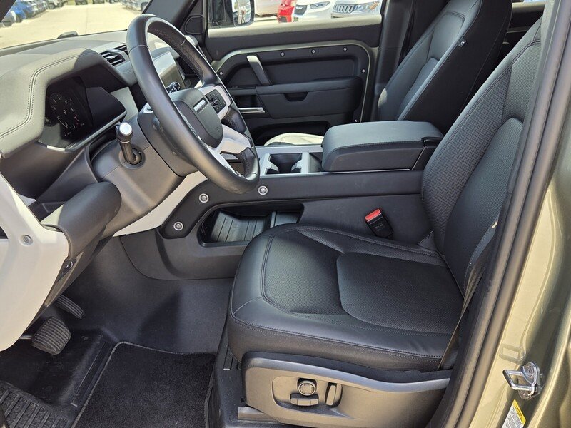 Used 2025 GREEN LAND ROVER 110 P300 S image 9
