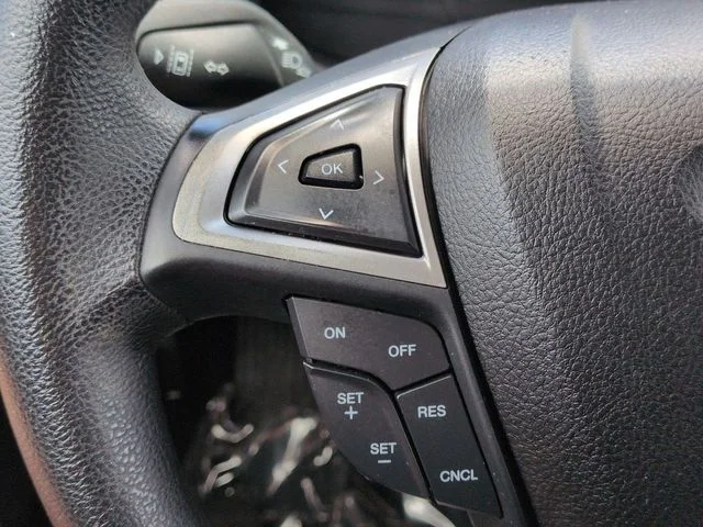Used 2020 Oxford White Ford SE image 22