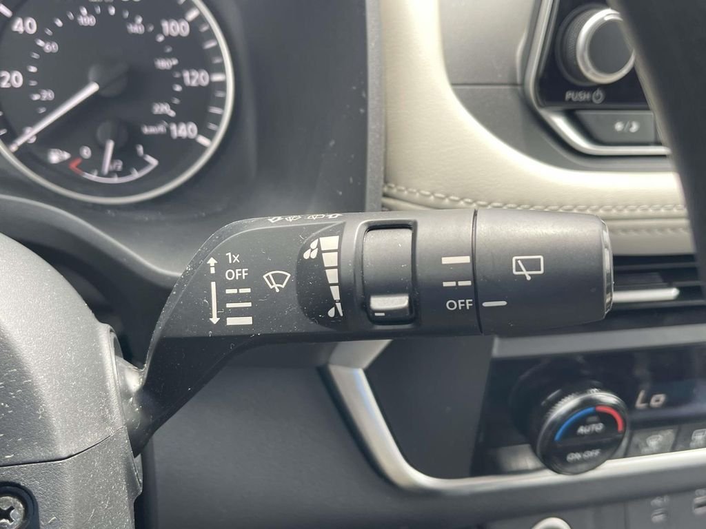 Used 2024 Silver Ford XLT image 53