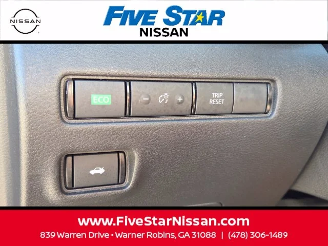 Used 2025  Nissan SV image 27