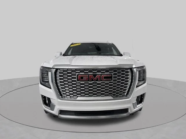 Used 2023 White GMC Denali image 3