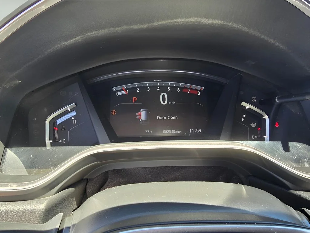 Used 2018 White Diamond Pearl Honda EX image 22