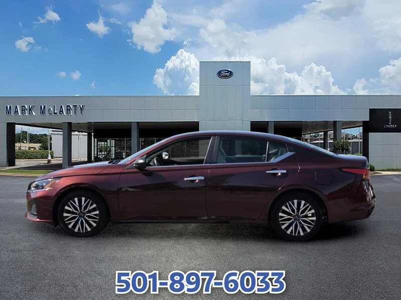 Used 2025 Garnet Pearl NISSAN SV FWD image 2