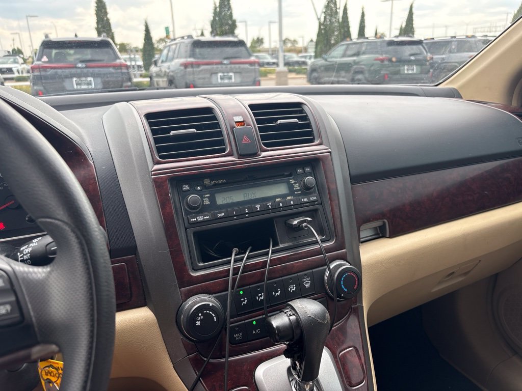 Used 2011 Gray Honda LX image 3