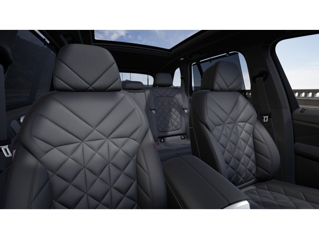 Used 2026 Skyscraper Grey Metallic BMW xDrive40i image 11