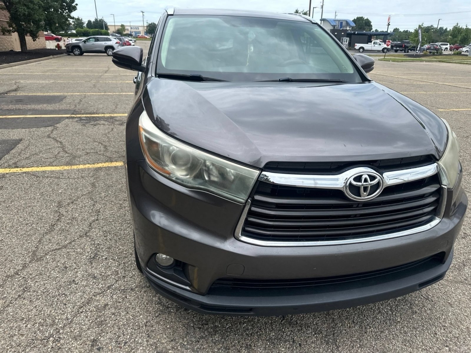 Used 2015 Predawn Gray Mica Toyota XLE image 9