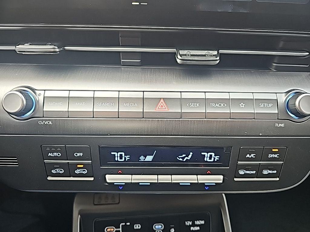 New 2026 Black Hyundai SEL Premium AWD image 18