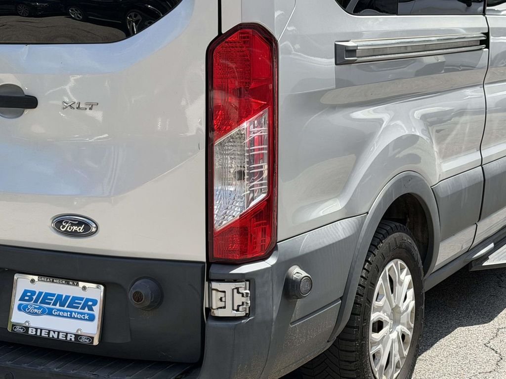 Used 2016 Ingot Silver Ford XLT image 27