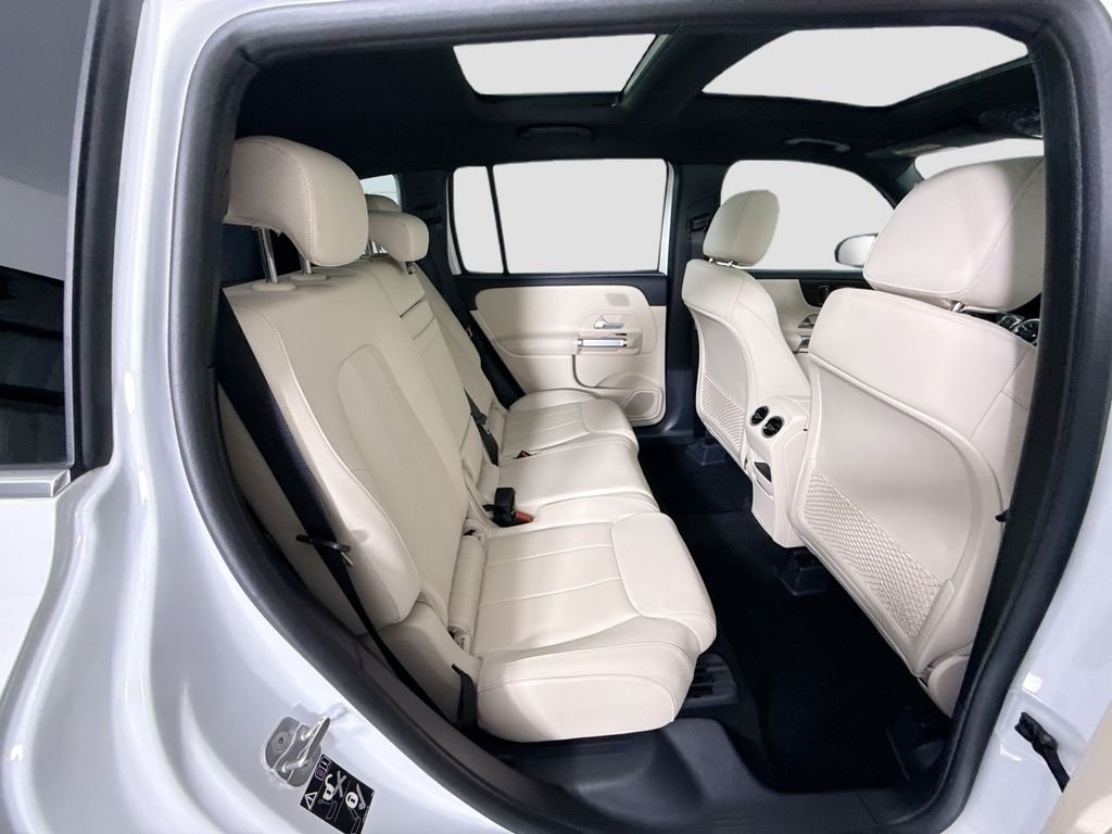 Certified Used 2026 Polar White Mercedes-Benz GLB 250 image 22