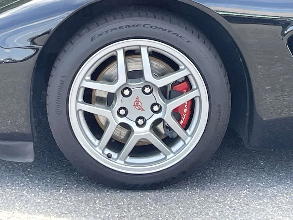 Used 2004 Black Chevrolet Z06 image 11