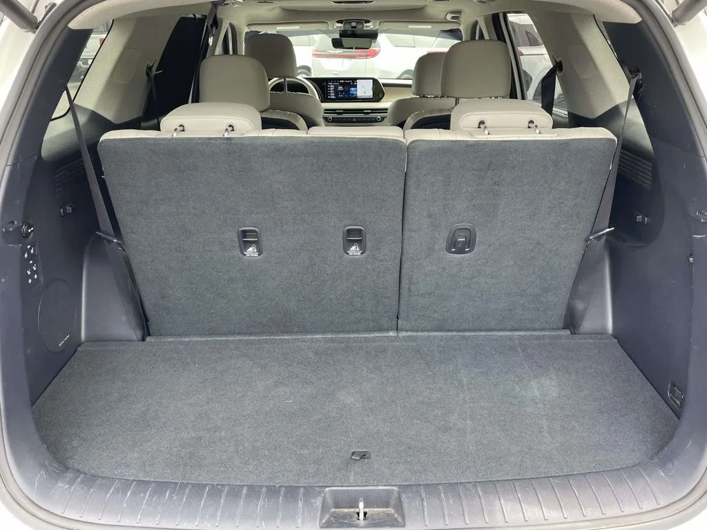 Used 2023 Hyper White Hyundai Limited image 9