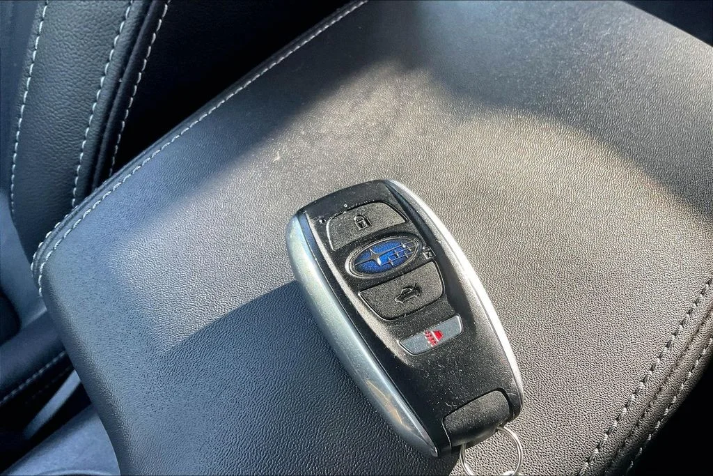 Used 2018 Silver Subaru 2.0i Limited image 11