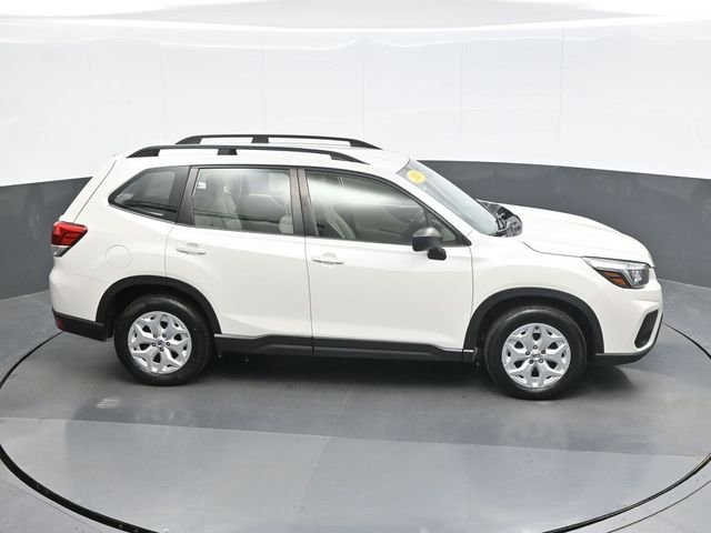 Used 2020 White Subaru Base image 16
