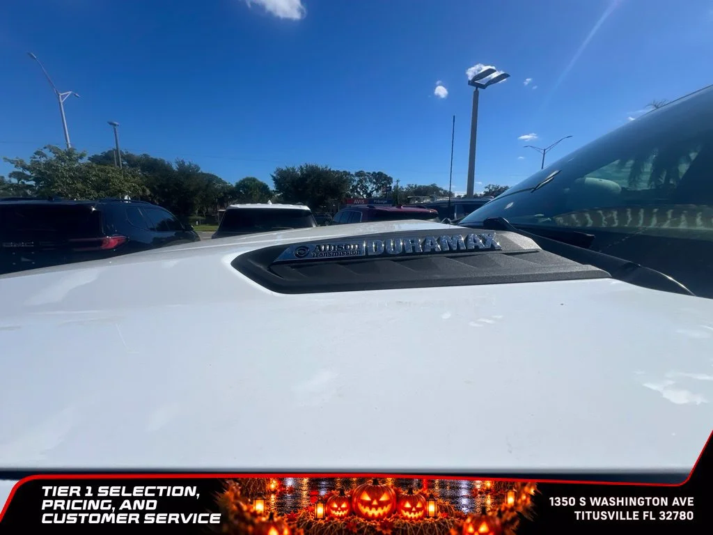 Used 2020 SUMMIT WHITE Chevrolet LT image 4