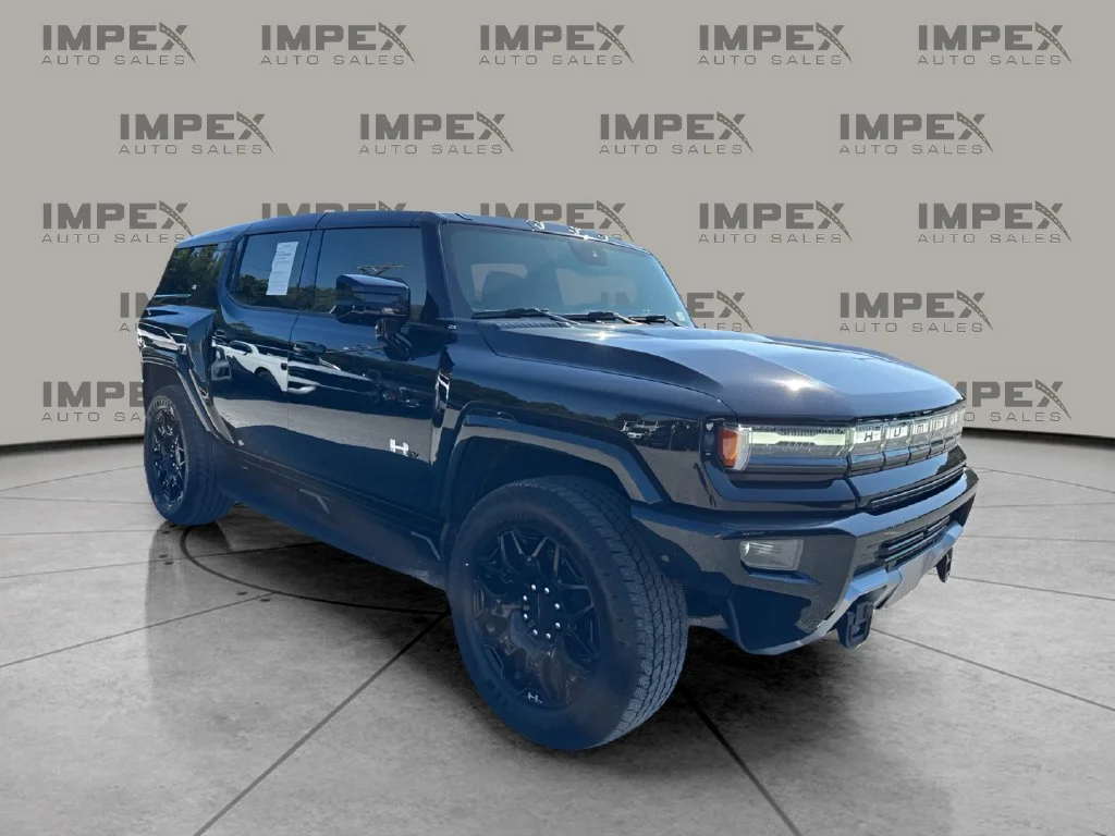 Used 2024 Black GMC 2X image 7