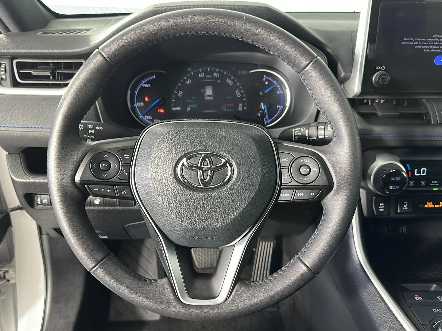Used 2024 Wind Chill Pearl Toyota Hybrid SE image 11