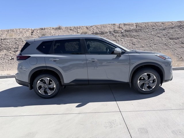 2026 Nissan Rogue SV photo 4