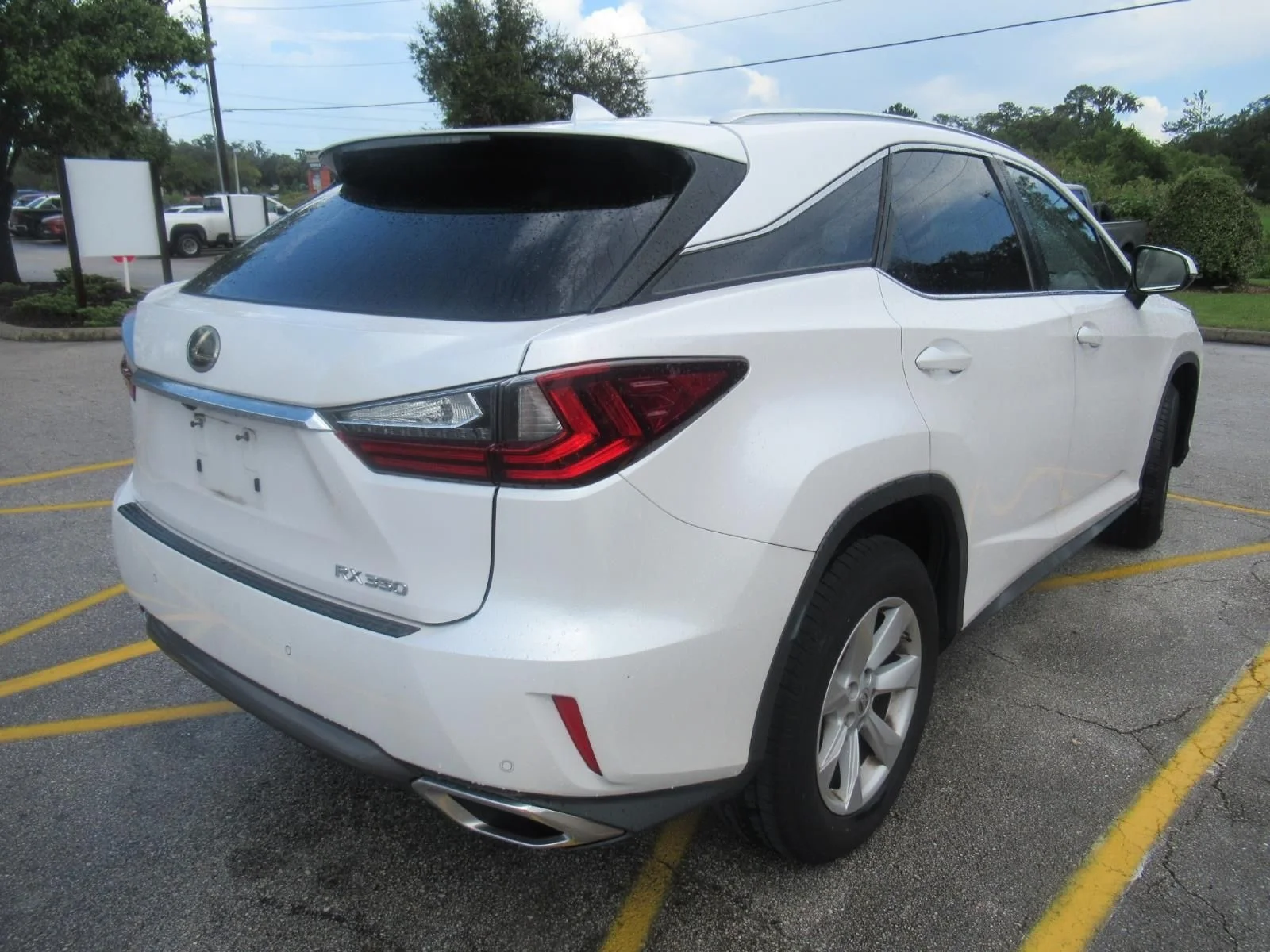 Used 2017 White Lexus 350 image 9