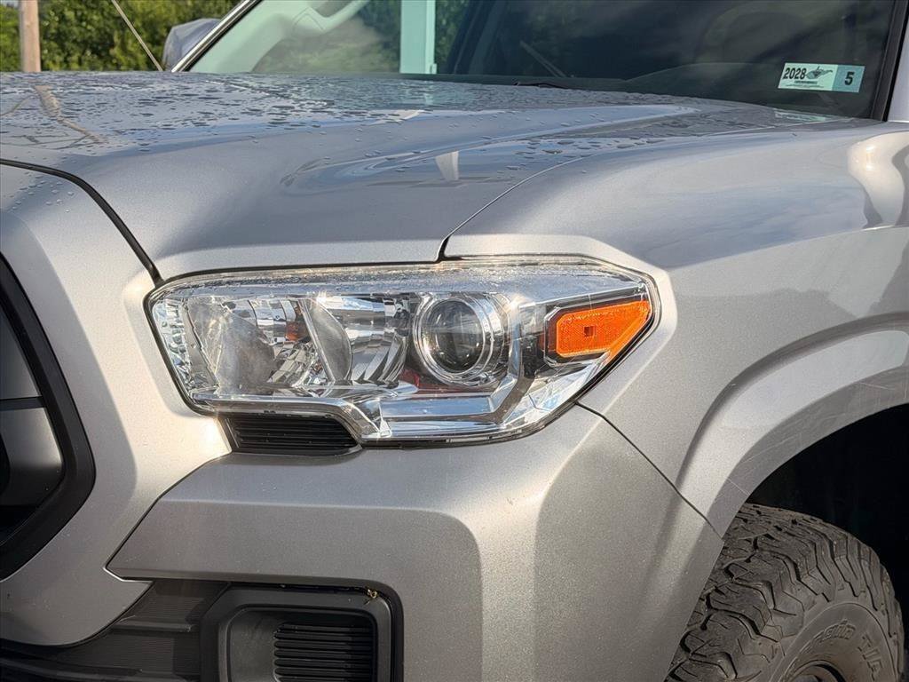 Used 2021  Toyota SR image 2